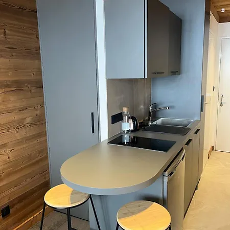 Renovated 1850 Studio شقة